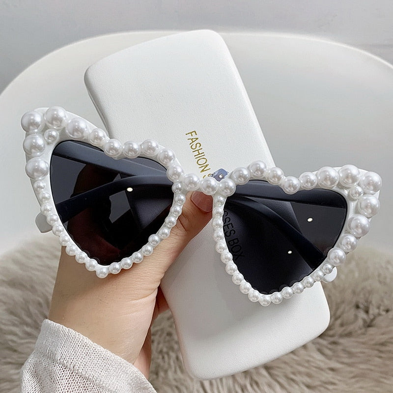 Retro Heart-Shaped Cat Eye Sunglasses