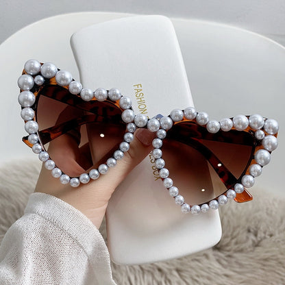 Retro Heart-Shaped Cat Eye Sunglasses