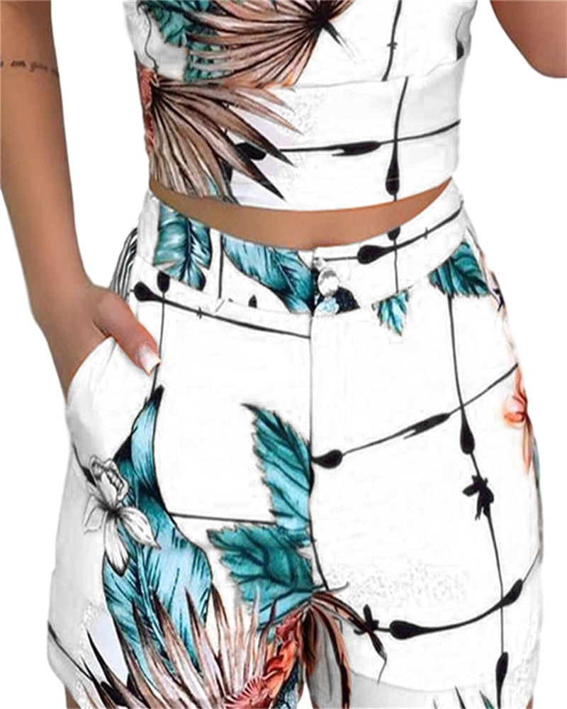 Welcome to Comfort and Style with Our 2-piece Outfit Set Sleeveless Print Top and Shorts Set
